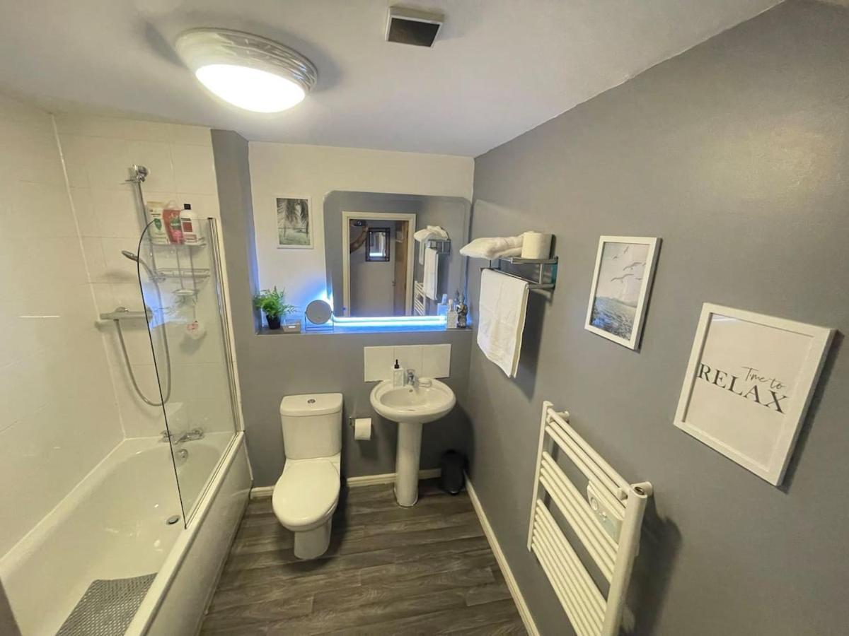 Cityfront Cosy Apt Near City Centre & Etihad Stadium, Free Parking Manchester Buitenkant foto